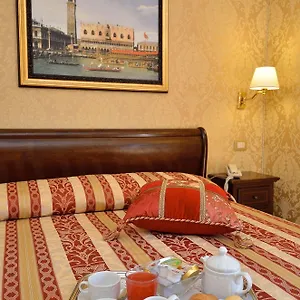 3* Bed and Breakfast Residenza Goldoni